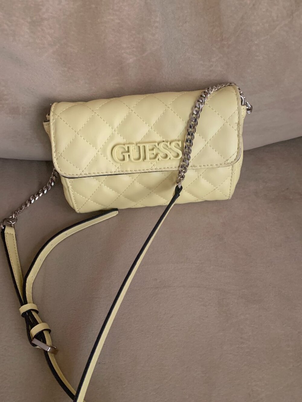 Guess yellow mini bag